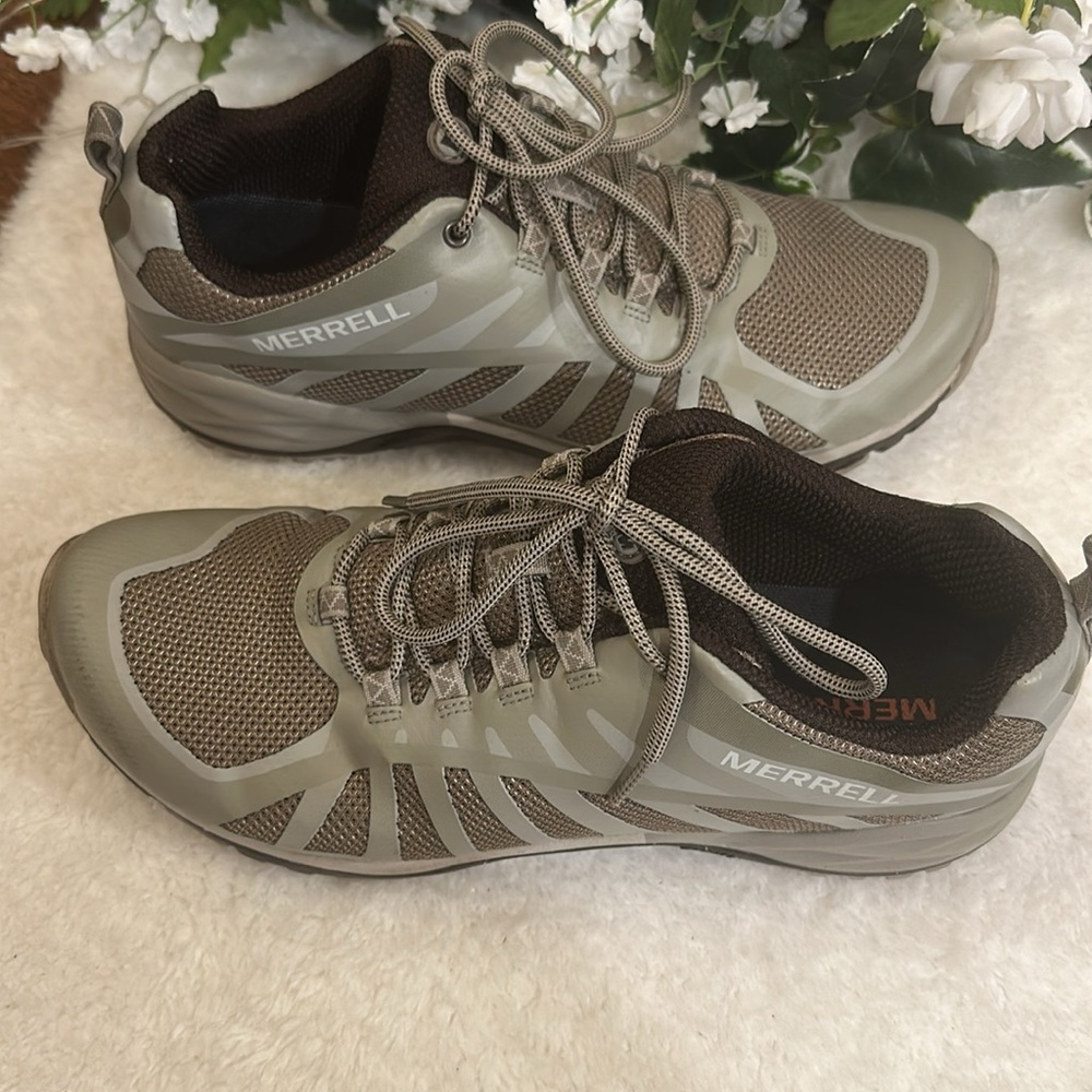 Merrell Stylish Brown Athletic Sneakers